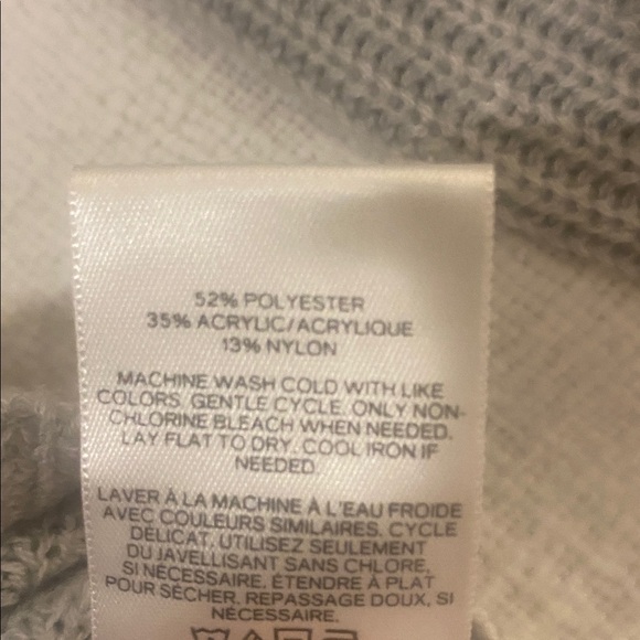 Express Gray V-neck Sweater Medium - Picture 3 of 6